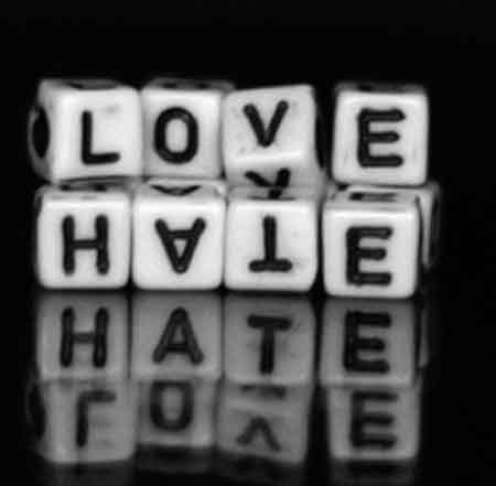 دانلود آهنگ نرو بمون این آخرین باره میخوام صدات کنم حسین عامری